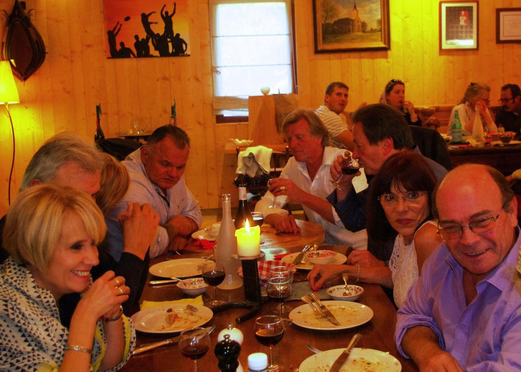 Auberge Les Tables Du Ban Saint-Pierre-la-Palud Dış mekan fotoğraf
